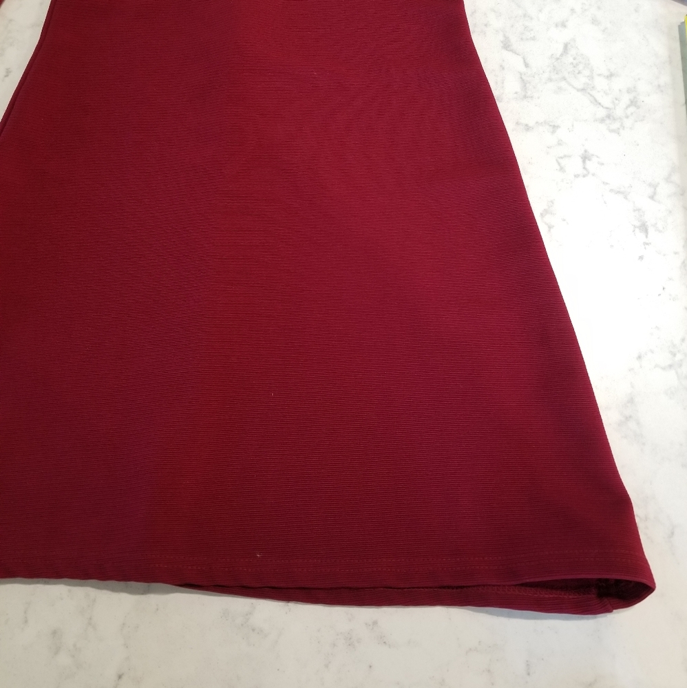 💃 DEEP RED DRESS - Picture 8 of 11